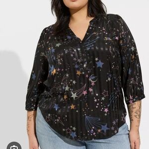 NWOT TORRID 3X STAR PRINT HARPER BLOUSE